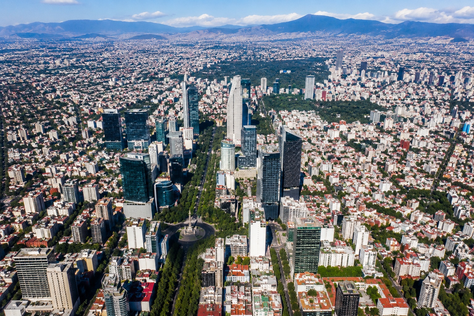 Vista de la Ciudad de México donde Flores.Guru entrega flores a colonias y zonas residenciales